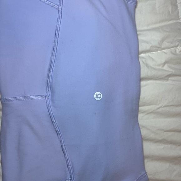 Lululemon Size 8 Yoga Pants: Stay Comfy and Stylish in Vibrant Violet - Picture 12 of 12